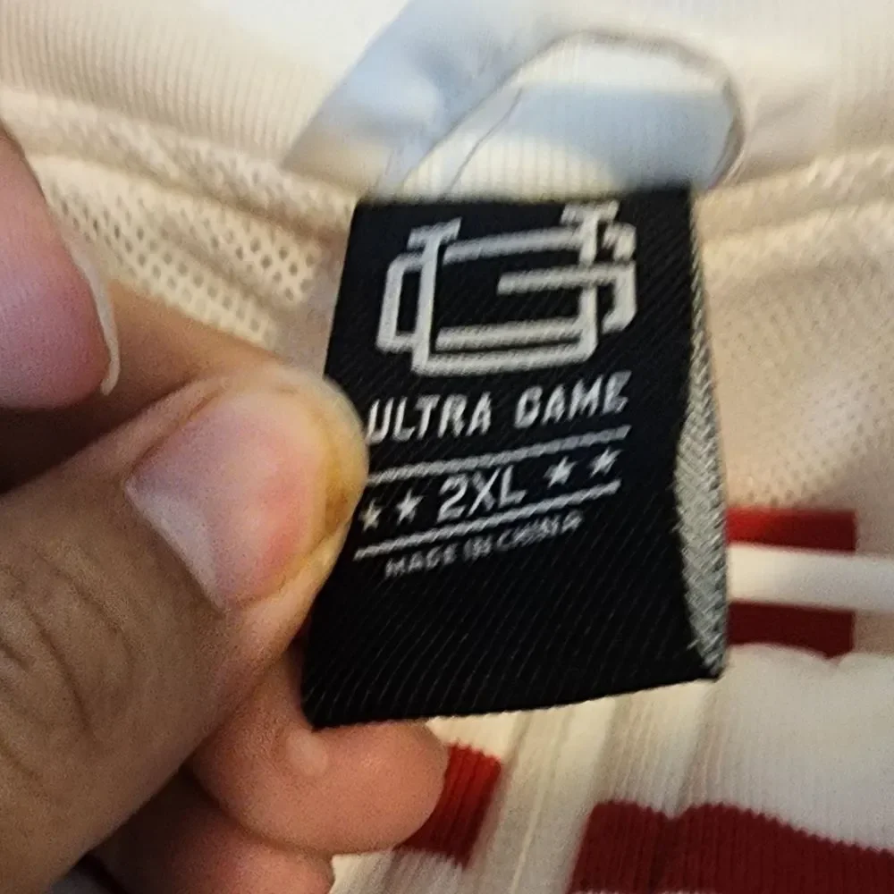 Men's Ultra Game Chicago Bulls White Jacket with Red and Black Stripes, Size XXL - Picture 2 of 5